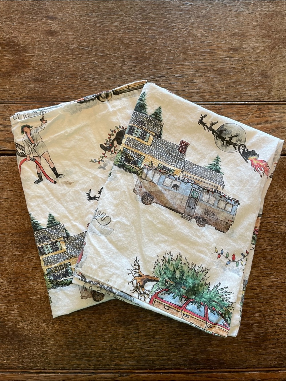 Pottery Barn National Lampoons Holiday Sheet Set (Queen)